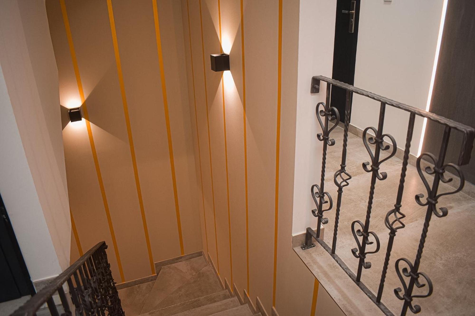 Apartments Jelovic Sinj Exterior foto