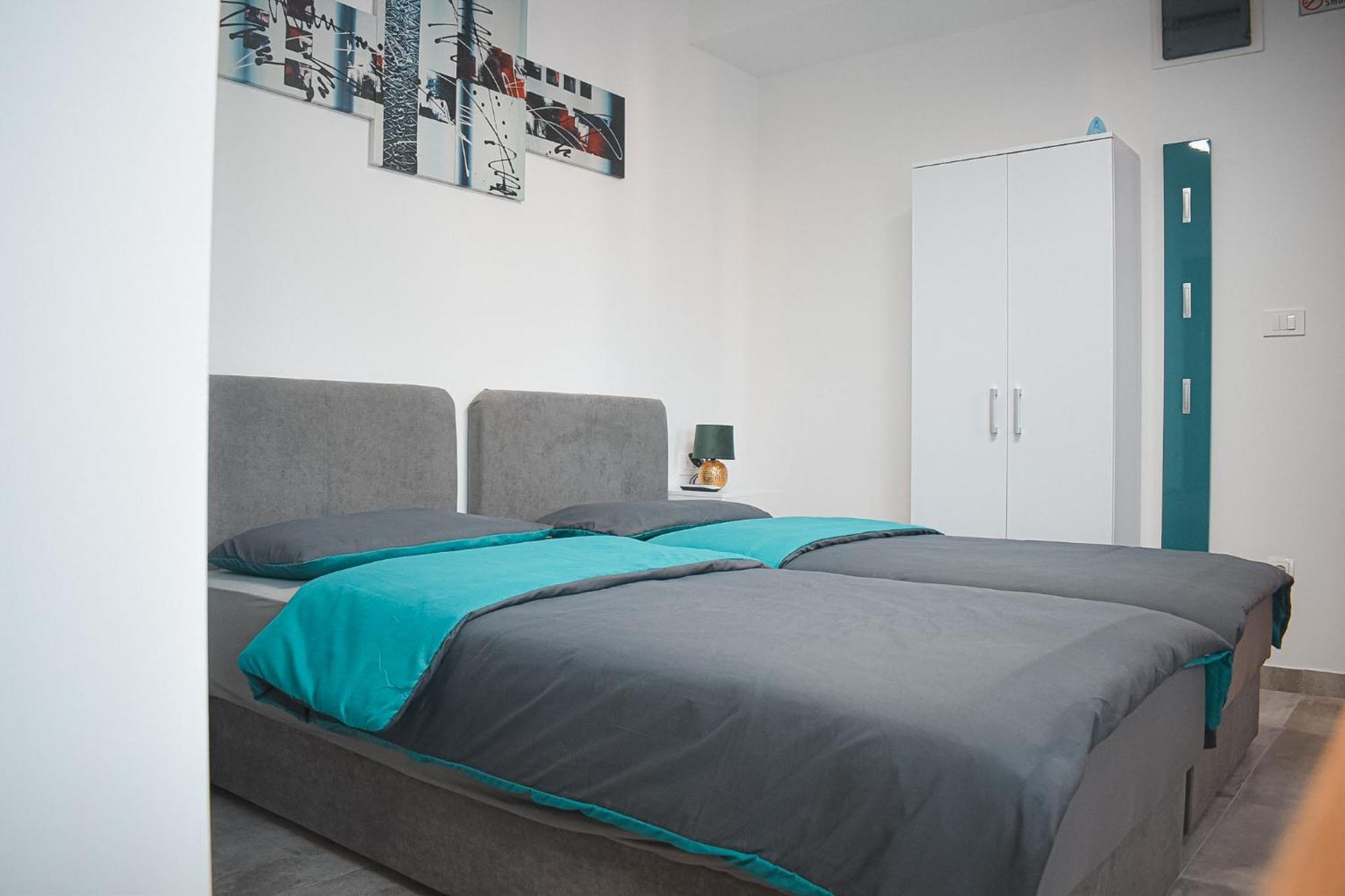 Apartments Jelovic Sinj Exterior foto